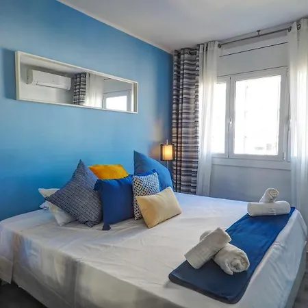 Lägenhet Chic Sea View By Hello Homes *